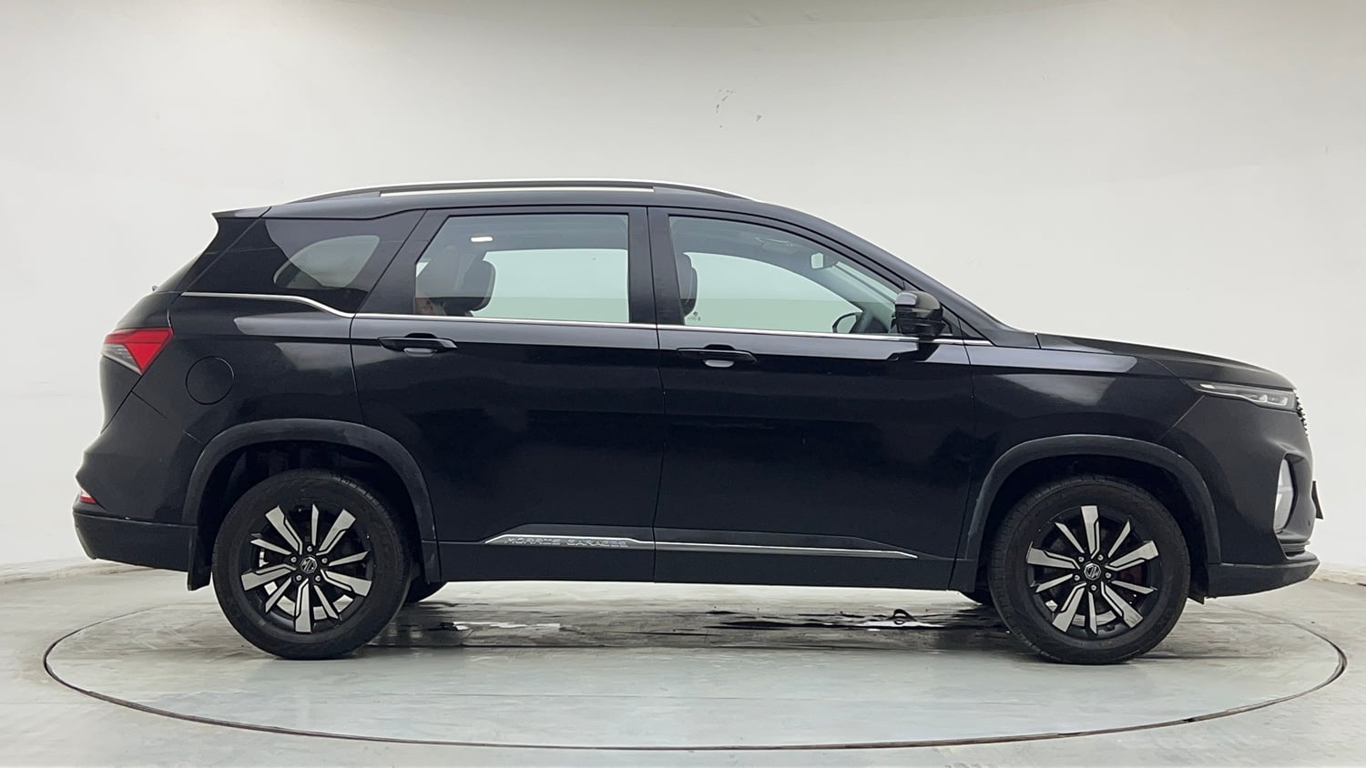Used 2020 MG Motors Hector Plus Sharp 1.5 DCT Petrol Petrol Automatic exterior RIGHT SIDE VIEW