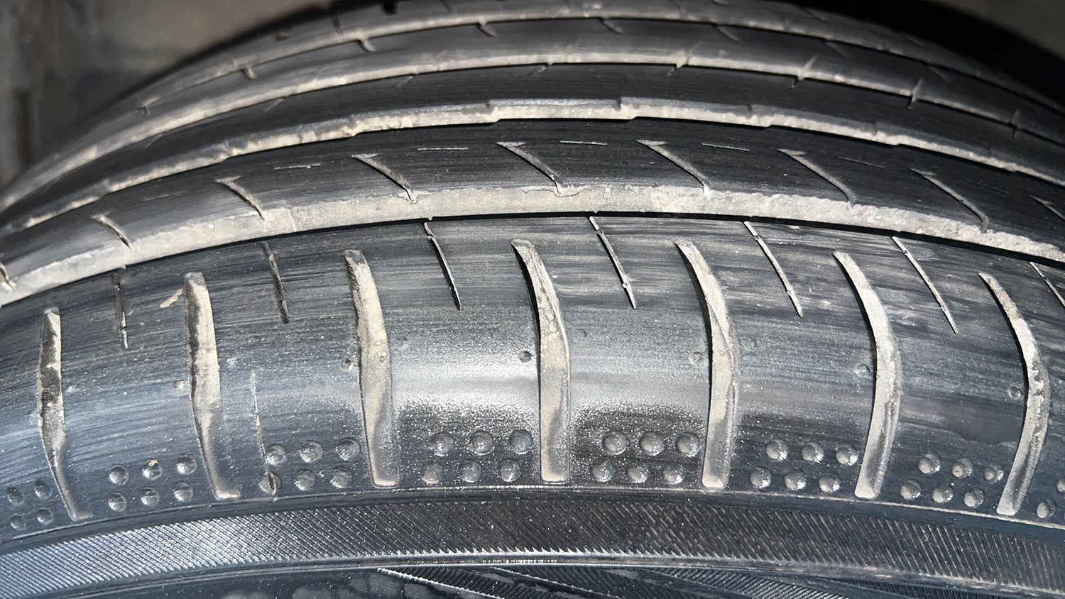 Used 2017 Honda City V Petrol Petrol Manual tyres LEFT FRONT TYRE TREAD VIEW