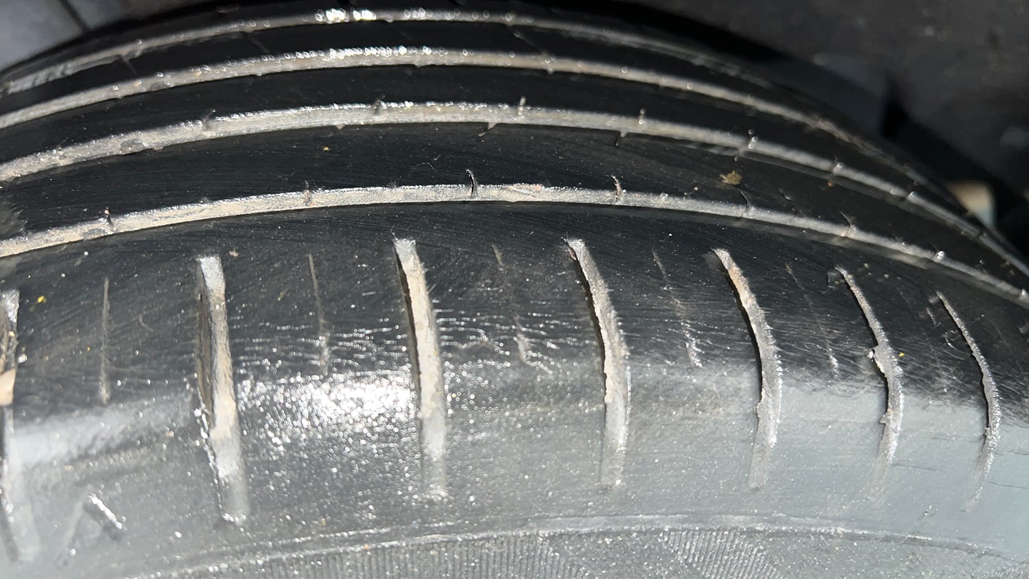 Used 2020 Maruti Suzuki Baleno Zeta Petrol Manual tyres RIGHT REAR TYRE TREAD VIEW