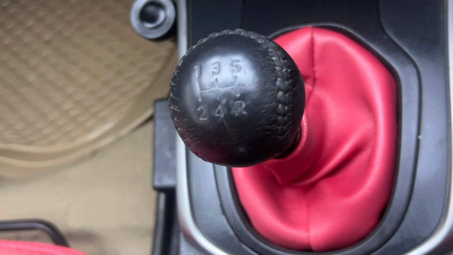 Used 2019 Honda City ZX Petrol Petrol Manual interior GEAR  KNOB VIEW