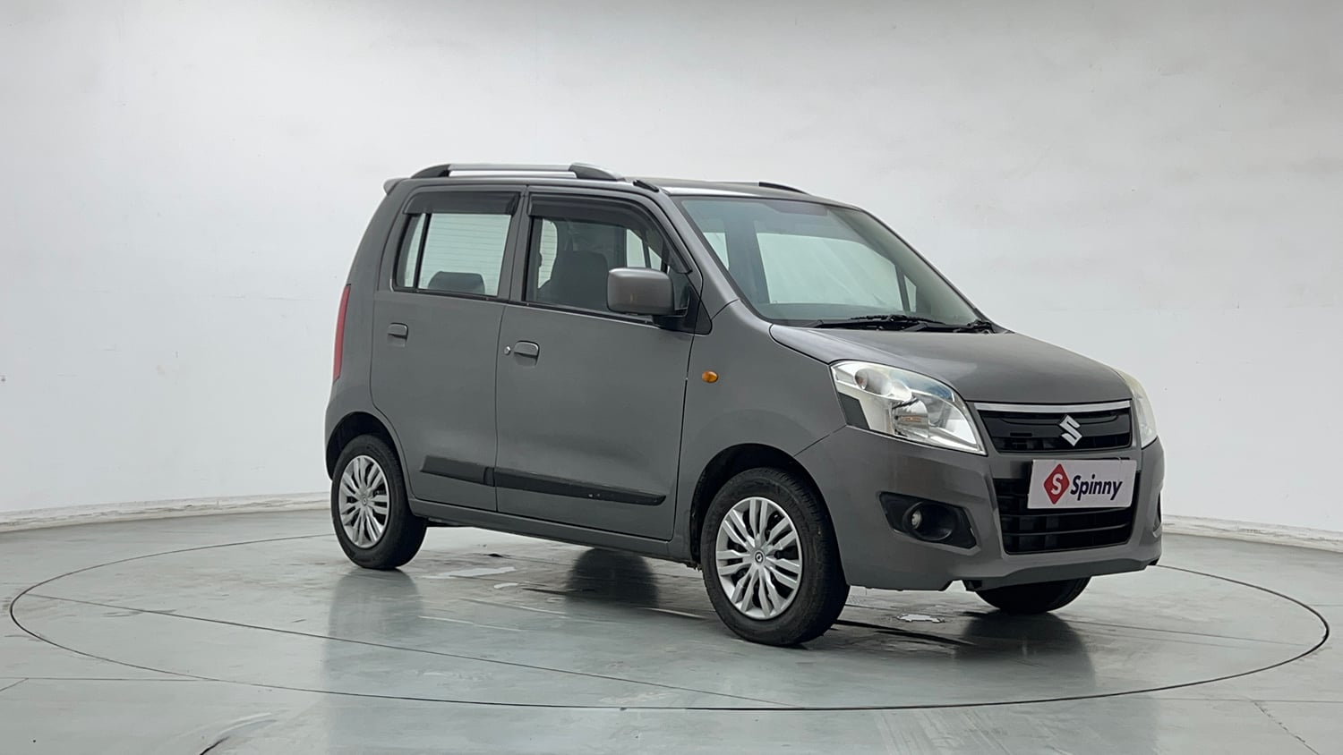 Used 2016 Maruti Suzuki Wagon R 1.0 VXI AMT Petrol Automatic exterior RIGHT FRONT CORNER VIEW