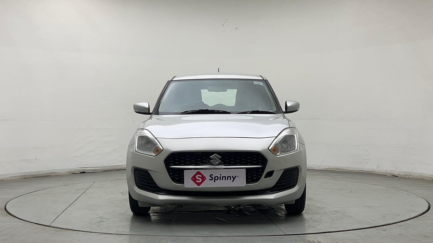 Used 2021 Maruti Suzuki Swift VXi AMT Petrol Automatic exterior FRONT VIEW