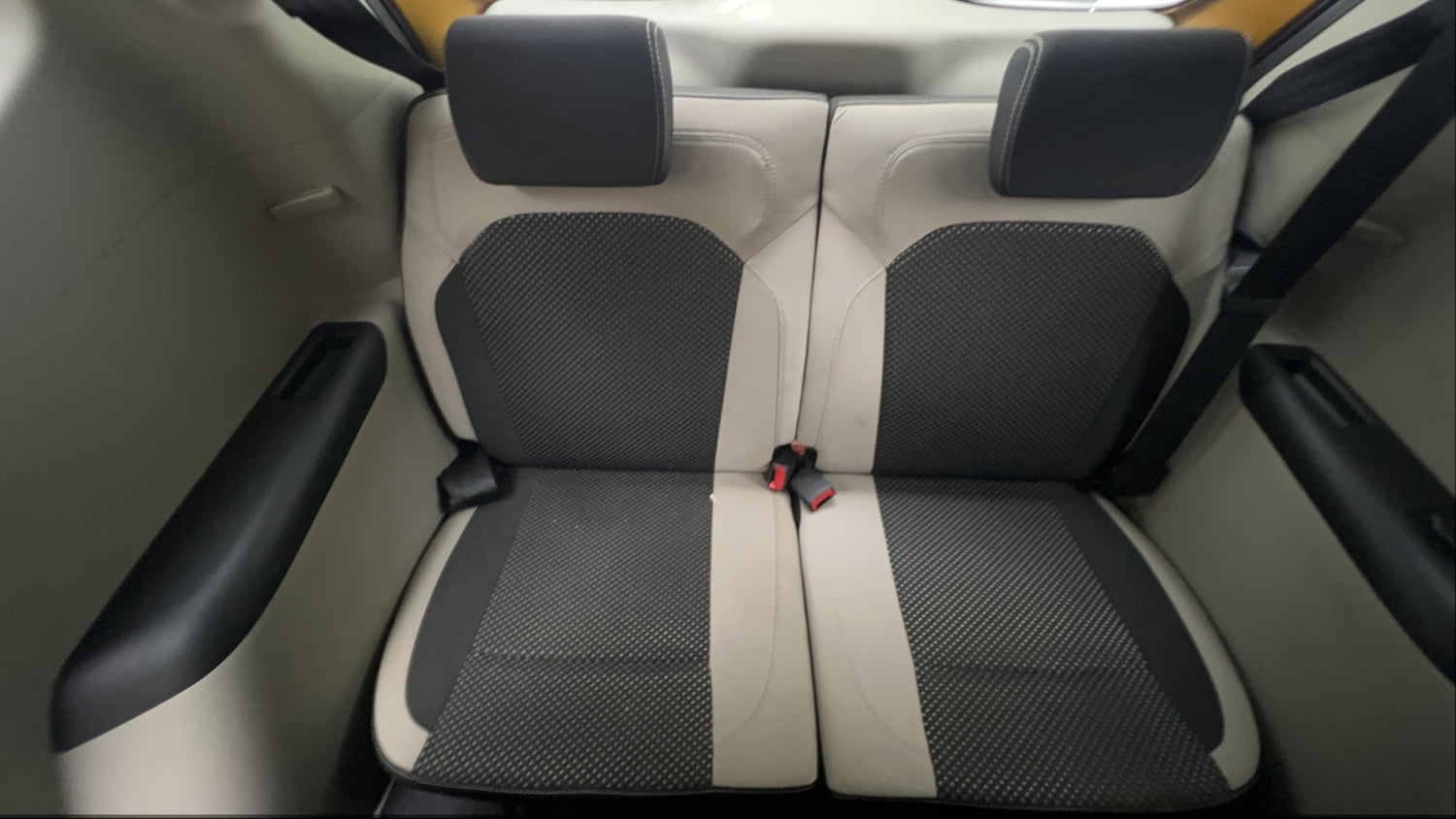 Used 2020 Renault Triber RXZ Petrol Manual interior THIRD ROW SEAT