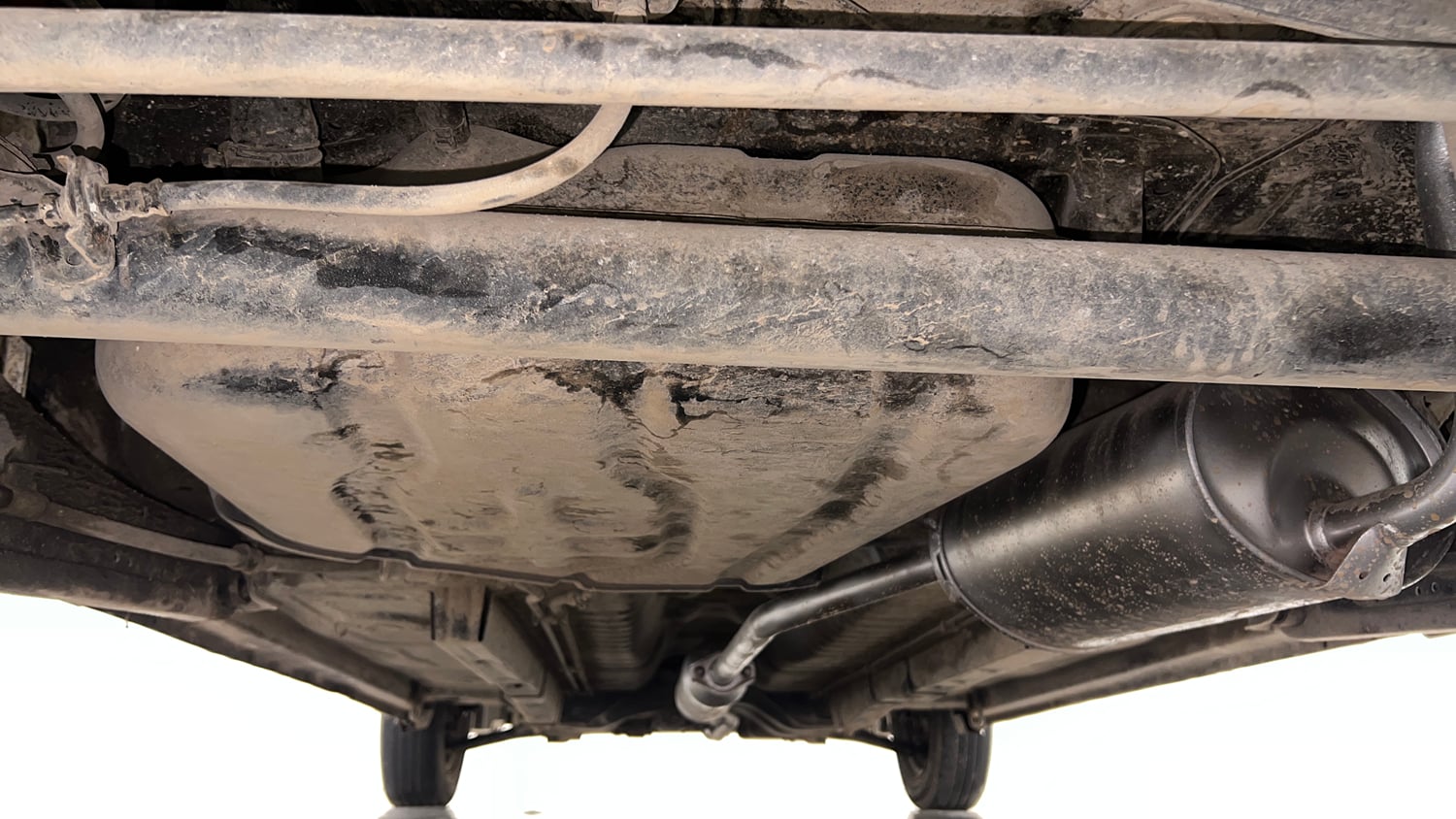 Used 2012 Maruti Suzuki Wagon R LXi Petrol Manual extra REAR UNDERBODY VIEW (TAKEN FROM REAR)