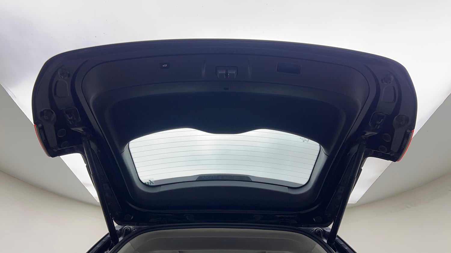 Used 2020 MG Motors Hector Plus Sharp 1.5 DCT Petrol Petrol Automatic interior DICKY DOOR OPEN VIEW