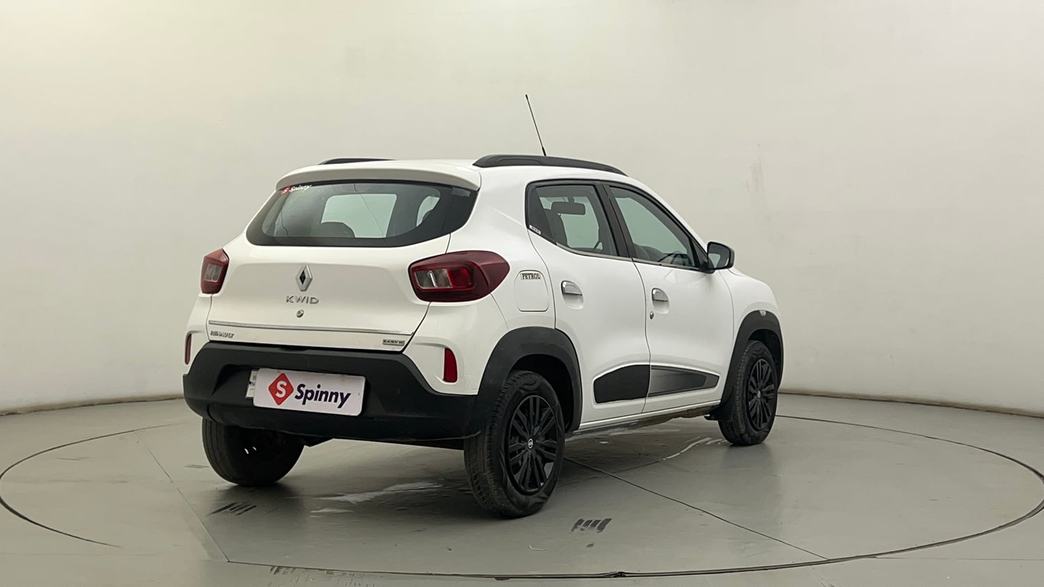 Used 2020 Renault Kwid 1.0 RXT AMT Opt Petrol Automatic exterior RIGHT REAR CORNER VIEW