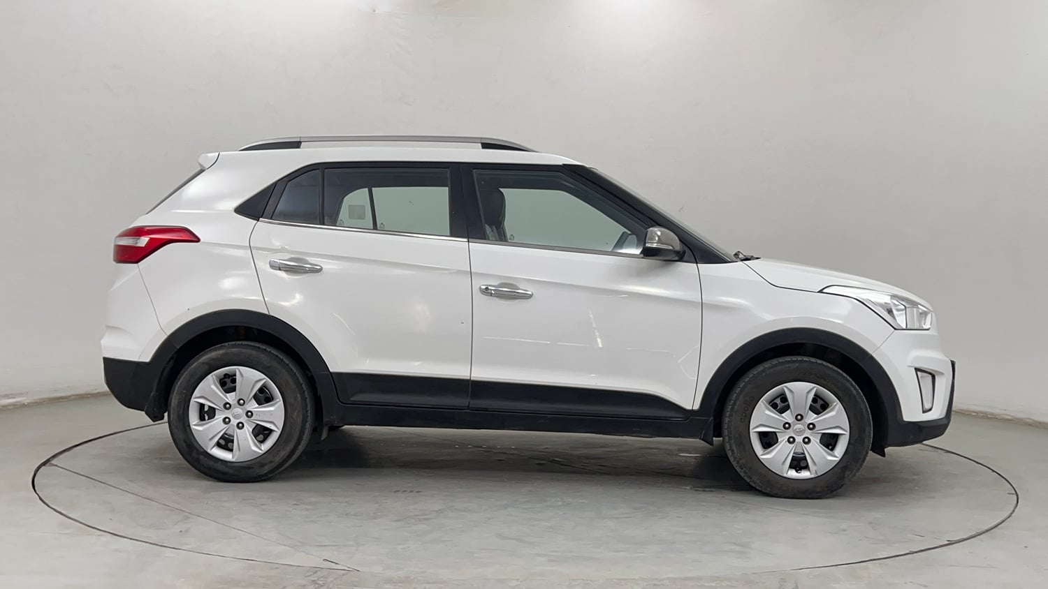 Used 2018 Hyundai Creta S 1.4 CRDi Diesel Manual exterior RIGHT SIDE VIEW