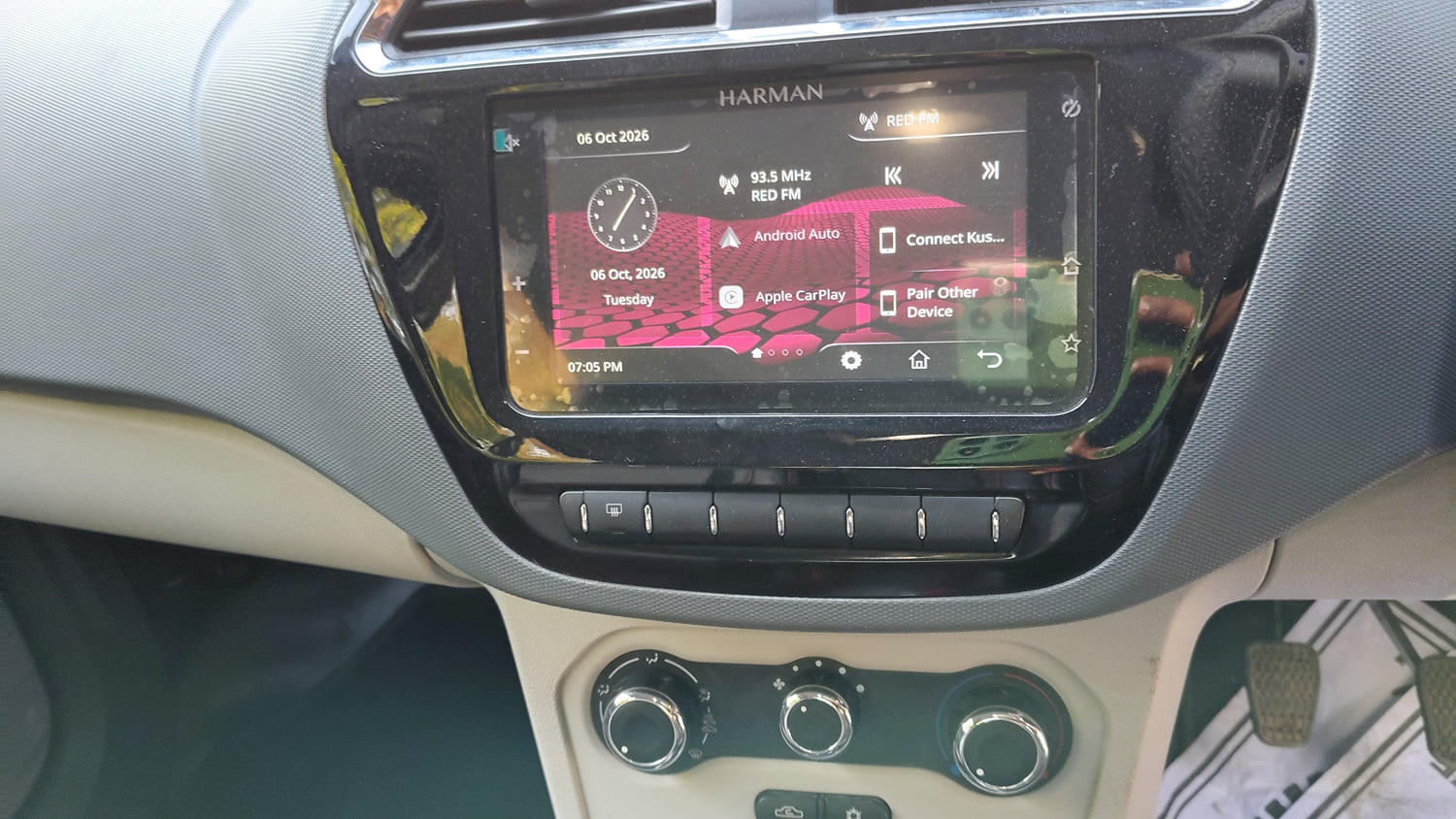 Used 2025 Tata Tiago XT Petrol Manual interior MUSIC SYSTEM & AC CONTROL VIEW