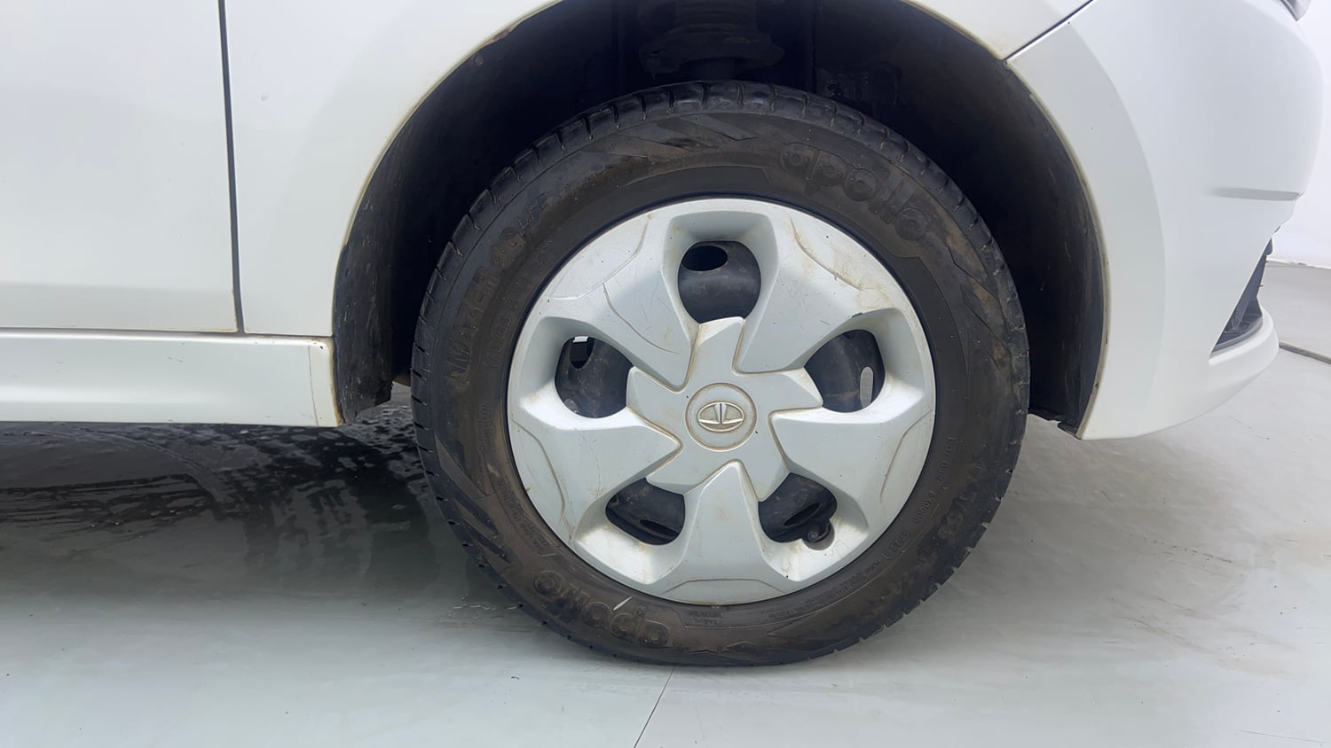 Used 2019 Tata Tiago Revotron XTA Petrol Automatic tyres RIGHT FRONT TYRE RIM VIEW