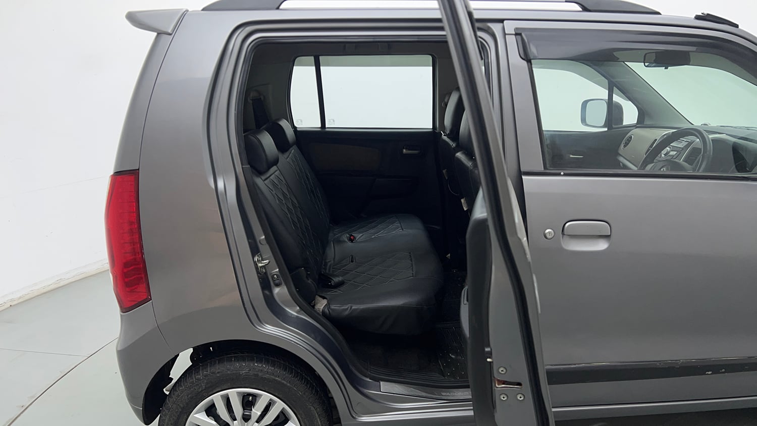 Used 2016 Maruti Suzuki Wagon R 1.0 VXI AMT Petrol Automatic interior RIGHT SIDE REAR DOOR CABIN VIEW