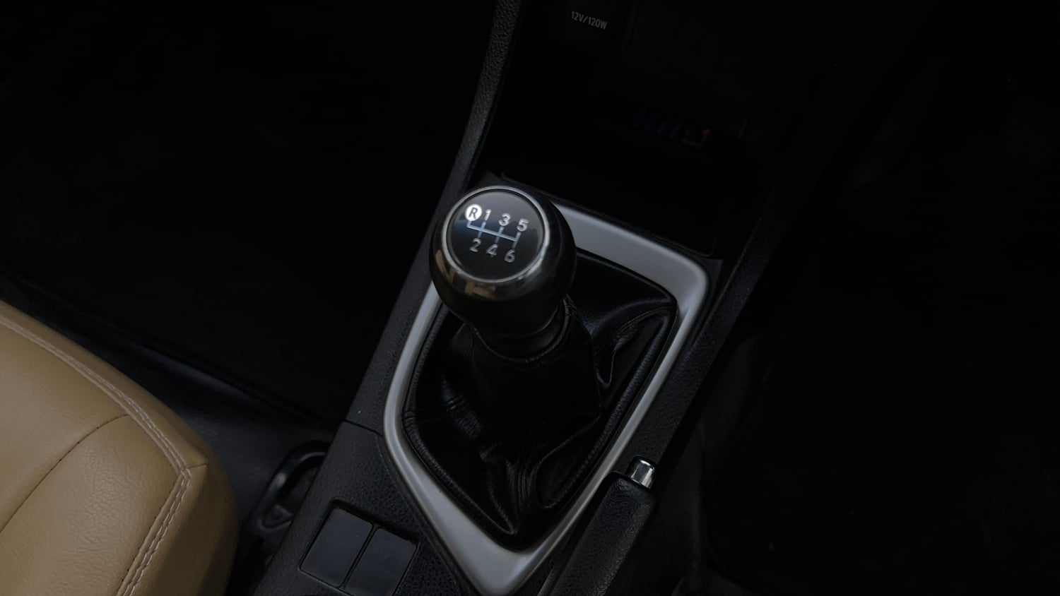 Used 2015 Toyota Corolla Altis G Petrol Petrol Manual interior GEAR  KNOB VIEW