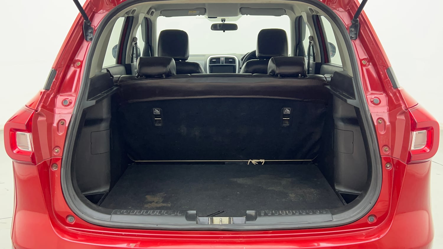 Used 2020 maruti-suzuki Vitara Brezza VXi Petrol Manual interior DICKY INSIDE VIEW