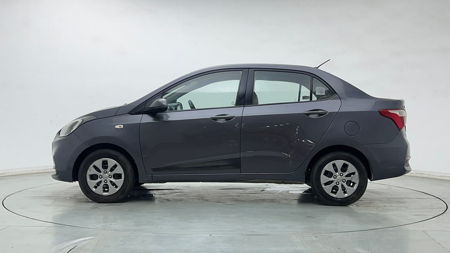 Used 2018 Hyundai Xcent E+ CNG (Outside Fitted) Cng Manual exterior LEFT SIDE VIEW