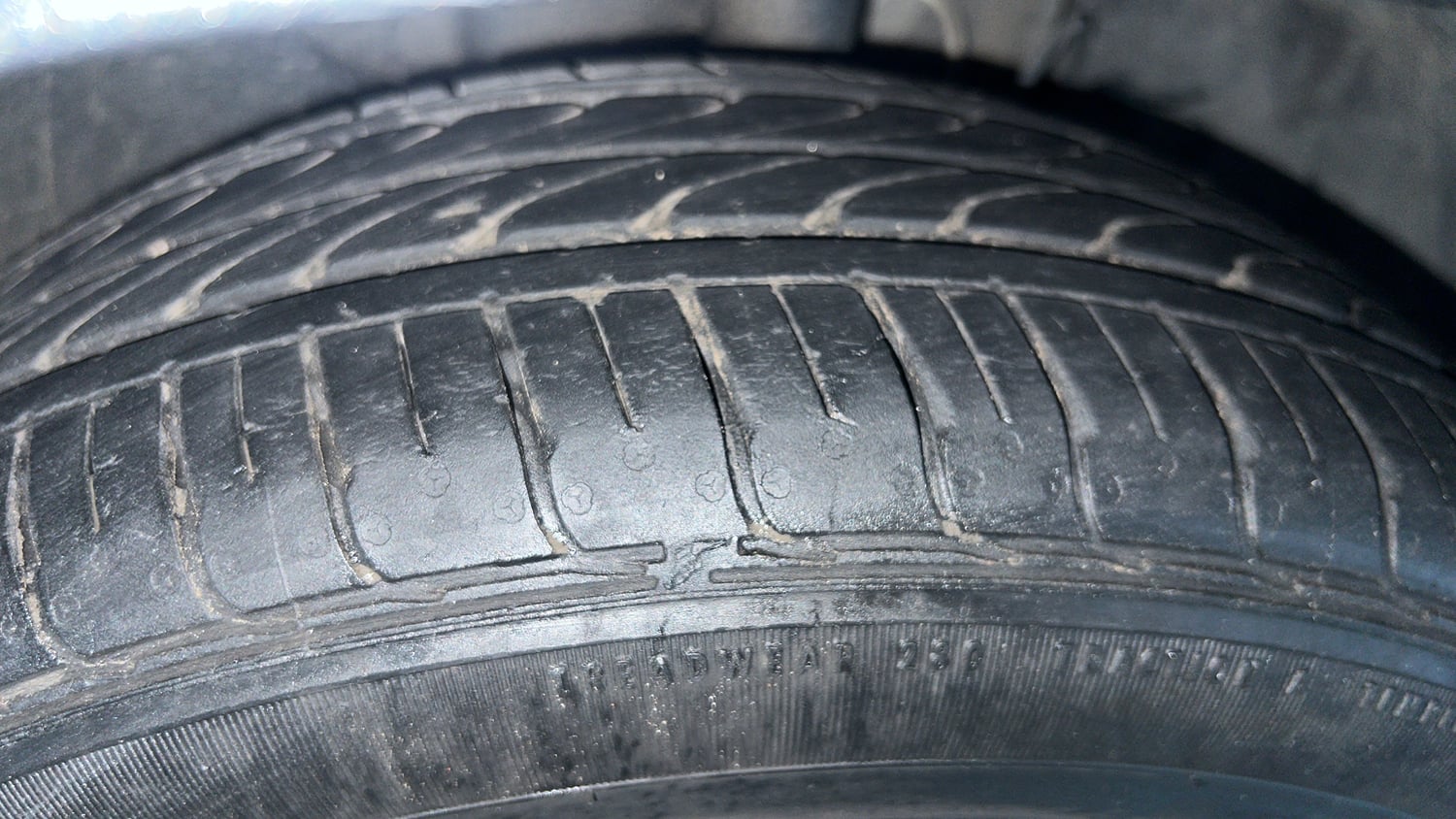 Used 2021 Tata Tigor XZ Plus Petrol Manual tyres RIGHT FRONT TYRE TREAD VIEW