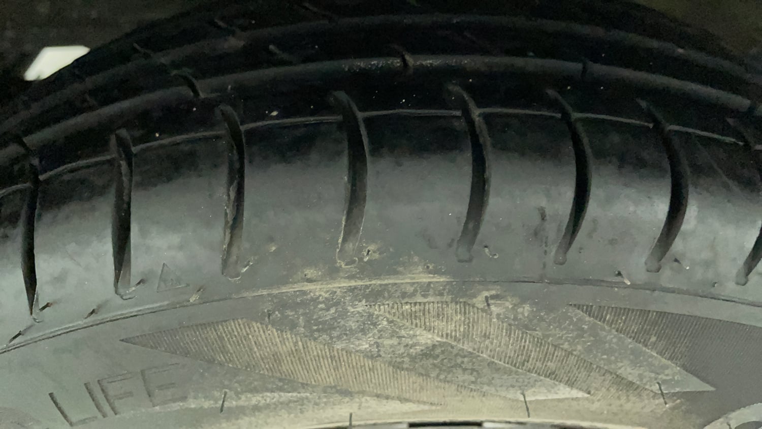 Used 2016 Hyundai Eon Era + Petrol Manual tyres LEFT FRONT TYRE TREAD VIEW