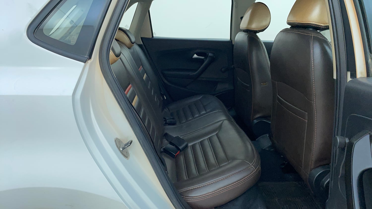 Used 2015 Volkswagen Polo Trendline 1.2L (P) Petrol Manual interior RIGHT SIDE REAR DOOR CABIN VIEW
