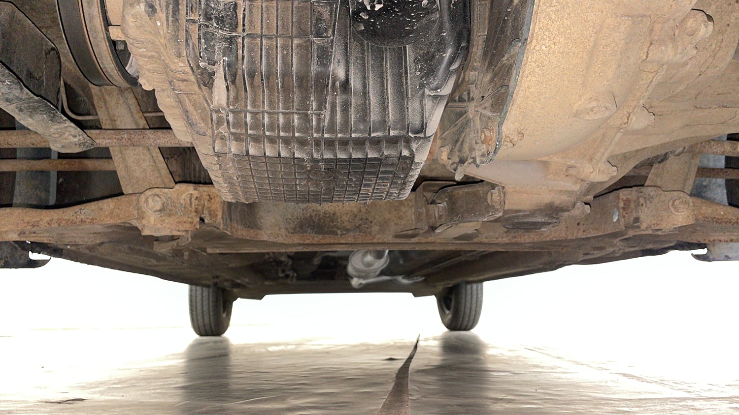 Used 2020 Renault Kwid RXT Petrol Manual extra FRONT LEFT UNDERBODY VIEW