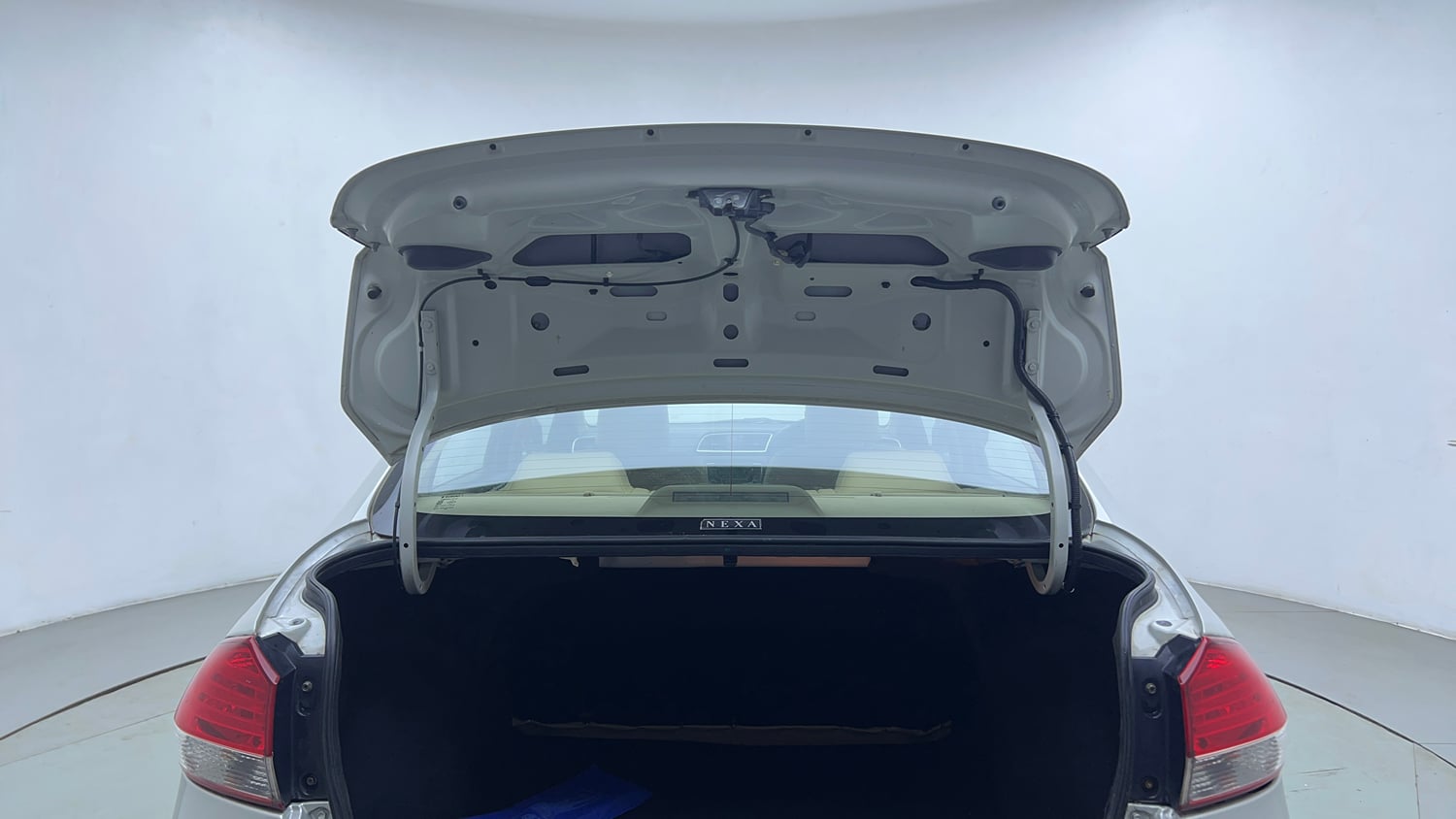 Used 2017 Maruti Suzuki Ciaz Zeta 1.4 AT Petrol Automatic interior DICKY DOOR OPEN VIEW