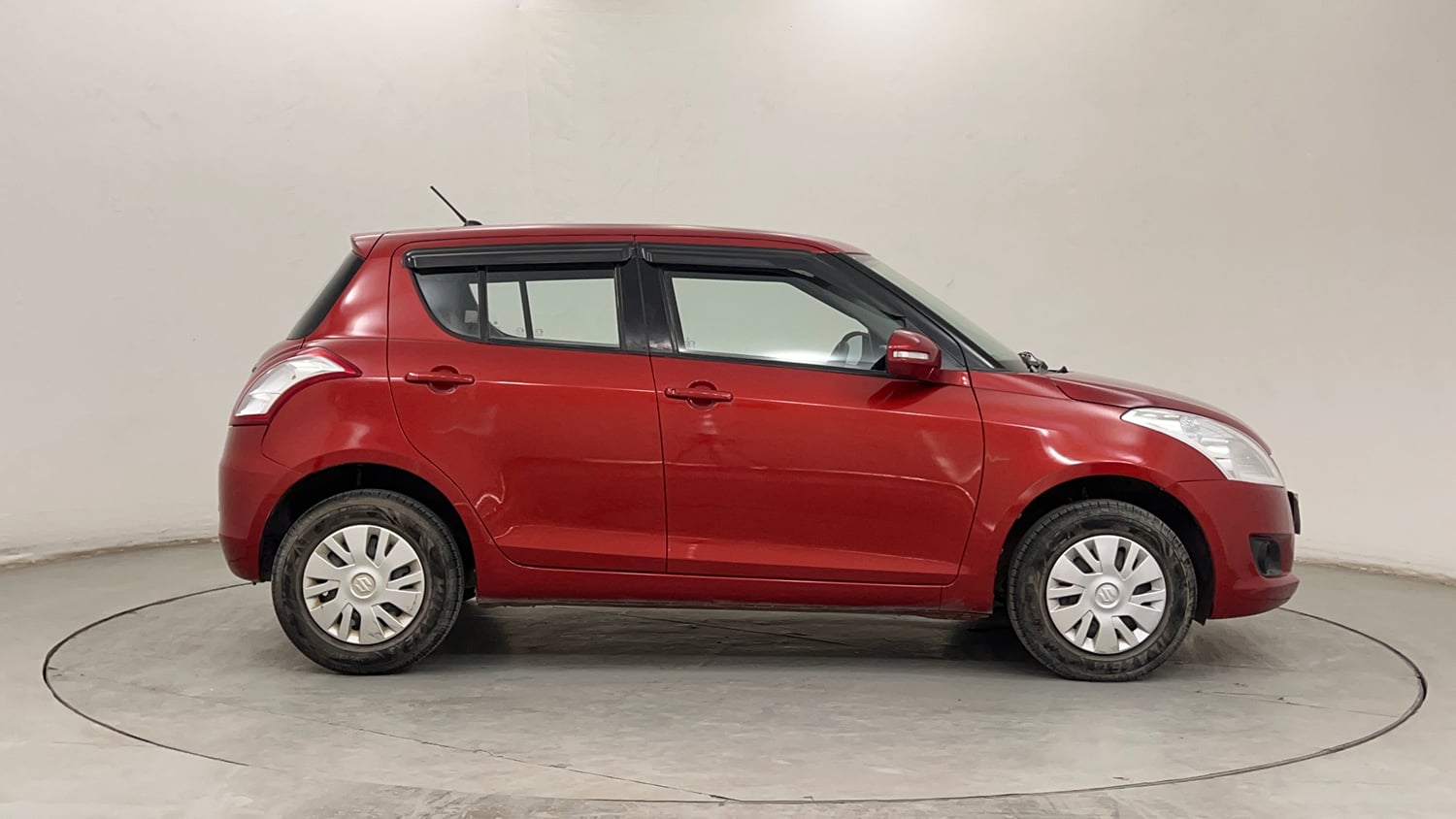 Used 2014 Maruti Suzuki Swift VXi Petrol Manual exterior RIGHT SIDE VIEW
