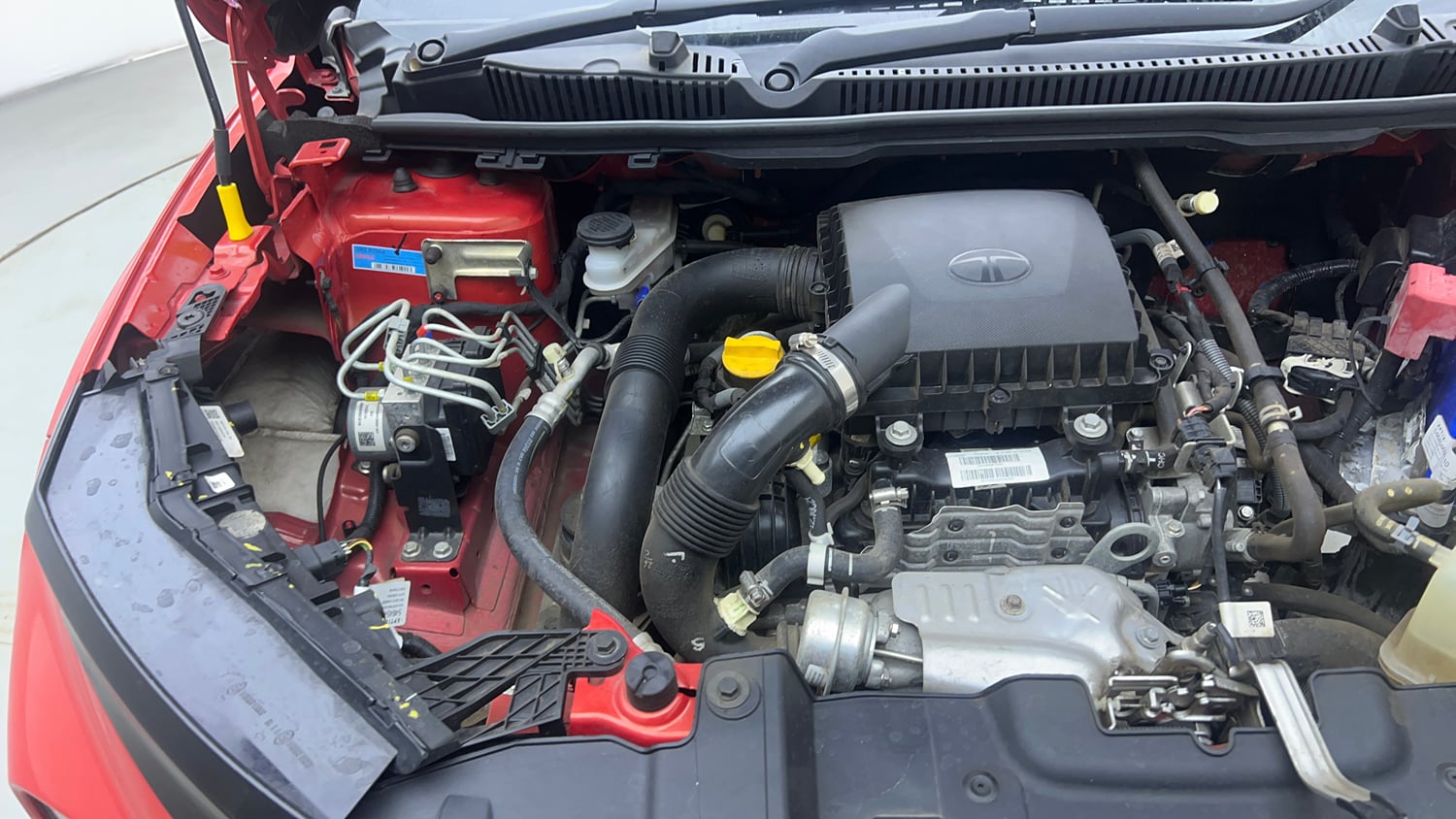 Used 2024 Tata Nexon Creative Plus 1.2 Revotron Petrol 6MT Petrol Manual engine ENGINE RIGHT SIDE VIEW