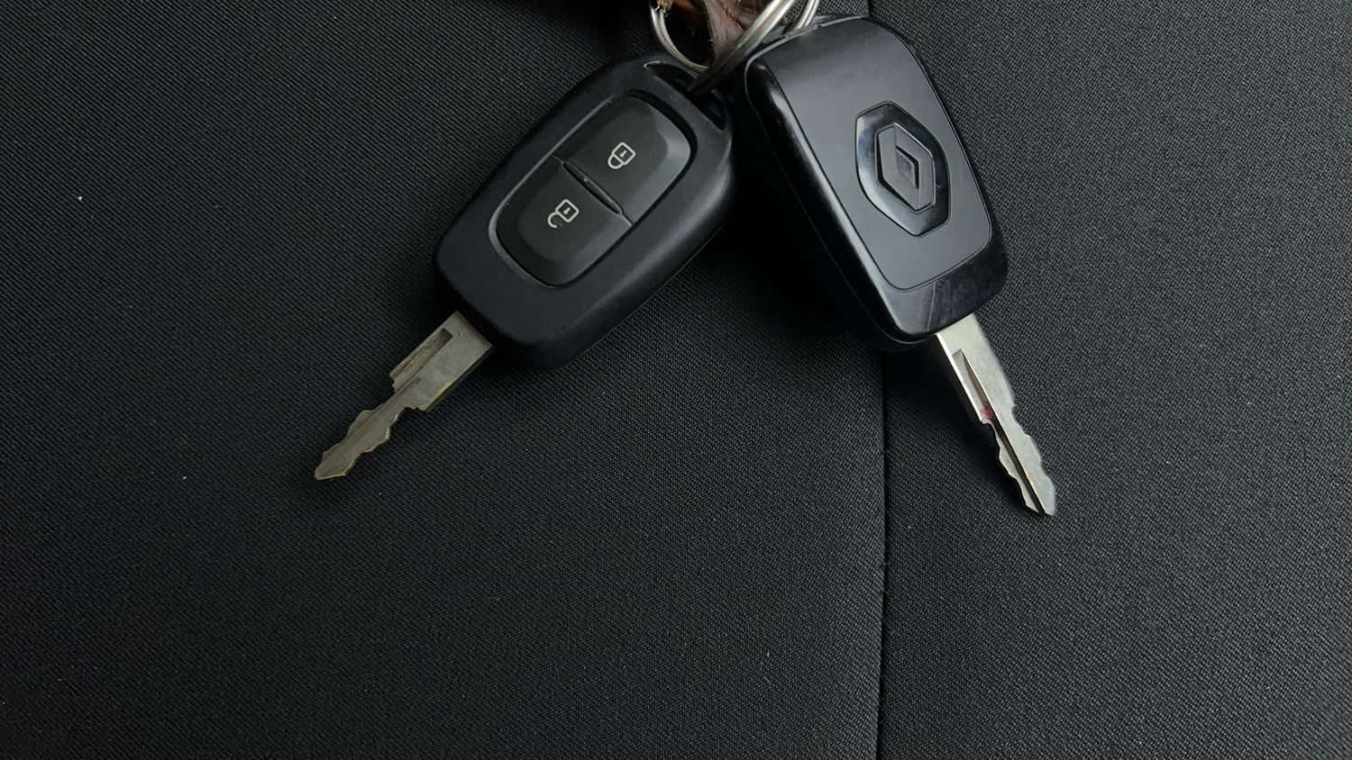 Used 2025 Renault Kwid CLIMBER 1.0 MT Petrol Manual extra CAR KEY VIEW