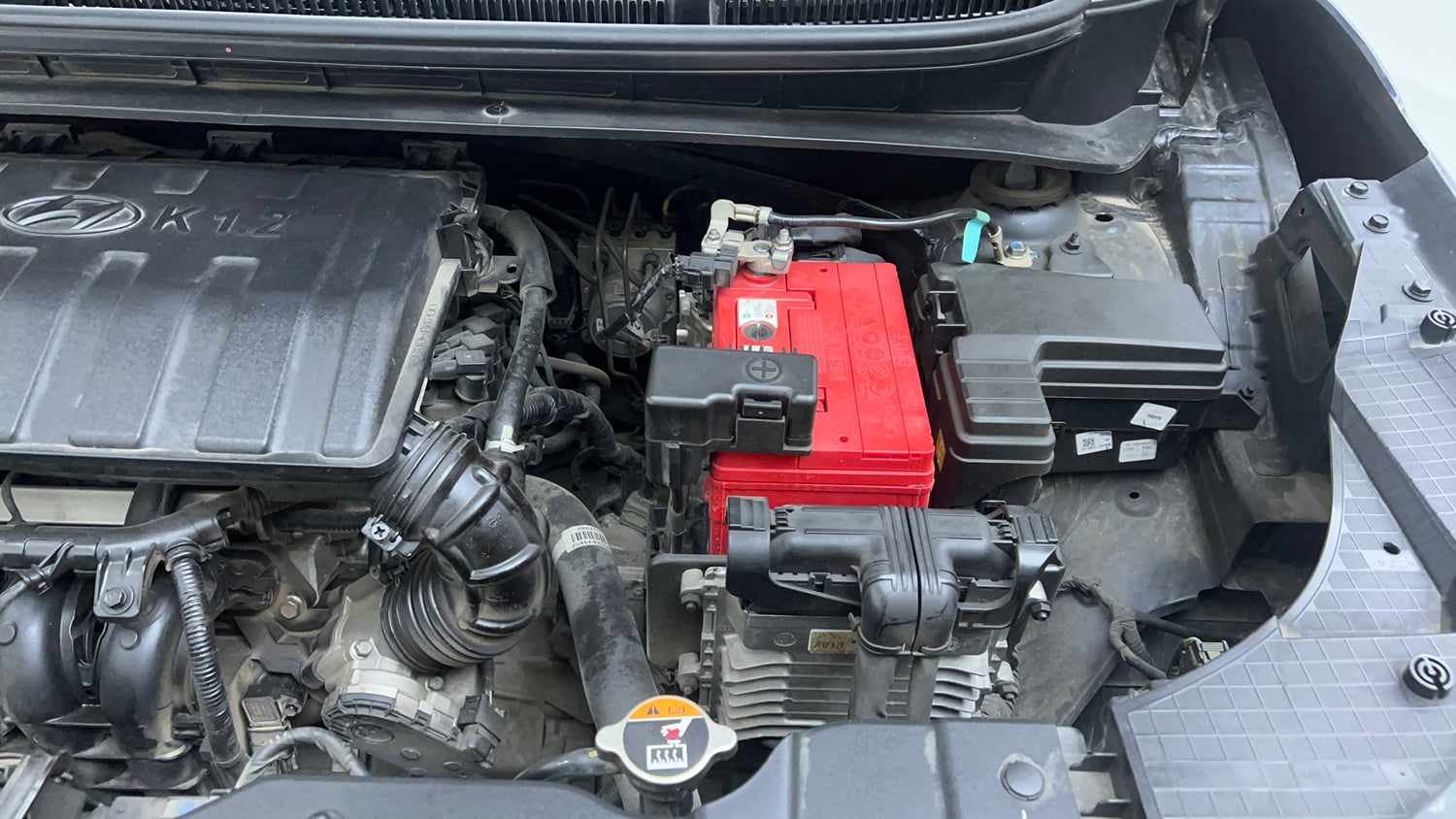 Used 2023 Hyundai Exter SX (O) 1.2 AMT Petrol Automatic engine ENGINE LEFT SIDE VIEW