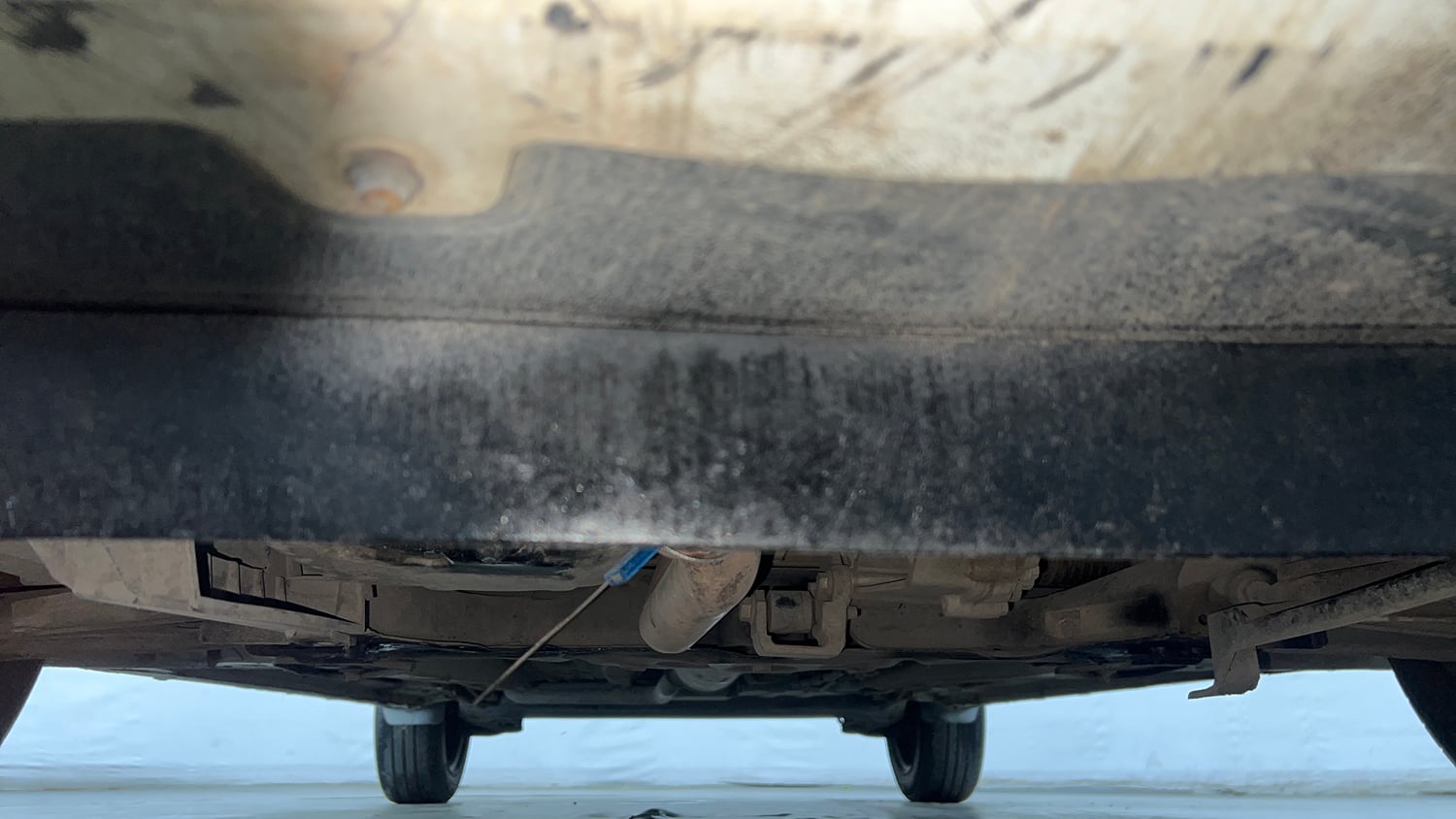 Used 2023 Tata Altroz XM (S) Petrol Petrol Manual extra FRONT LEFT UNDERBODY VIEW