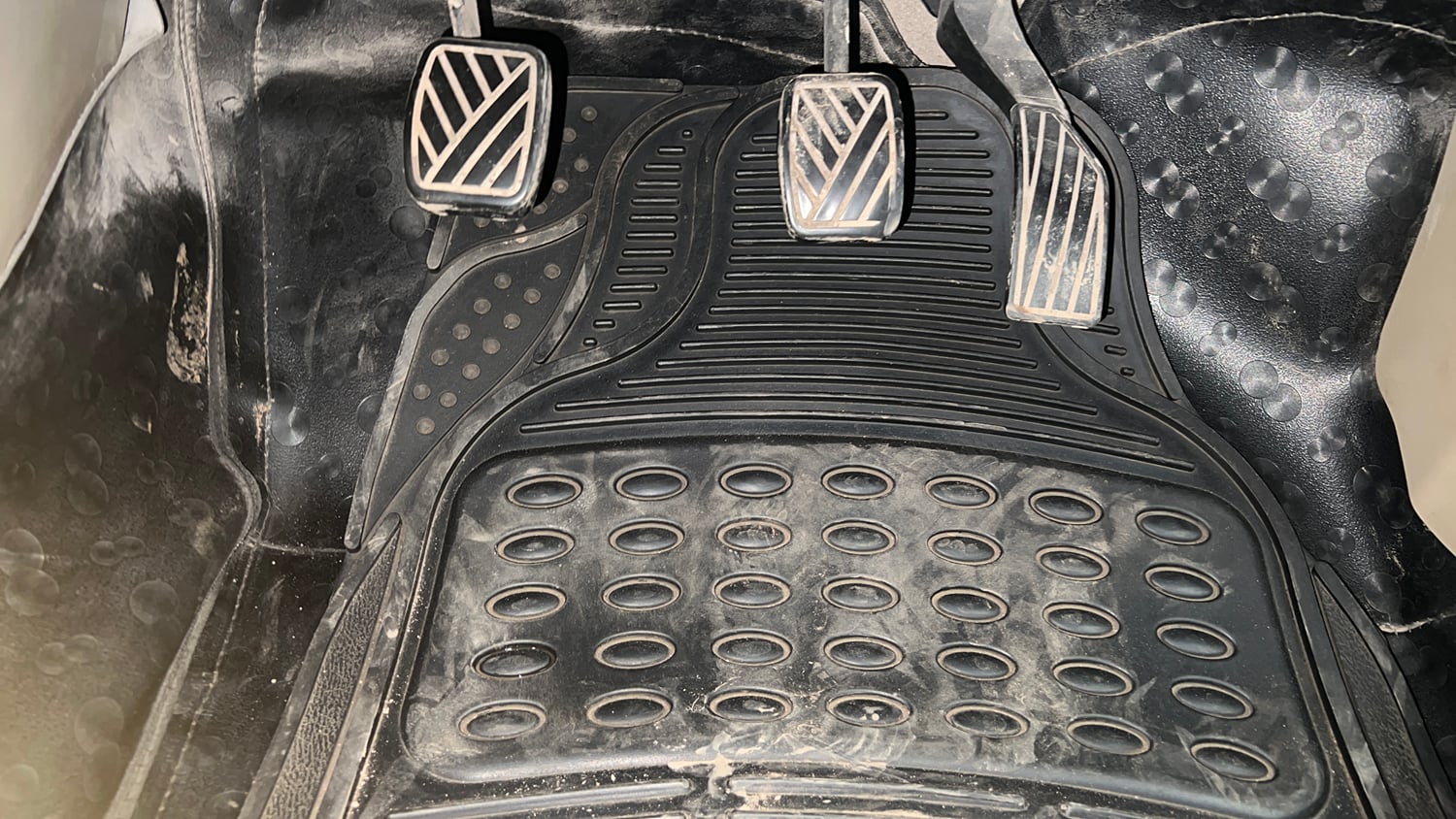 Used 2016 Maruti Suzuki Swift Dzire VXI Petrol Manual interior PEDALS VIEW
