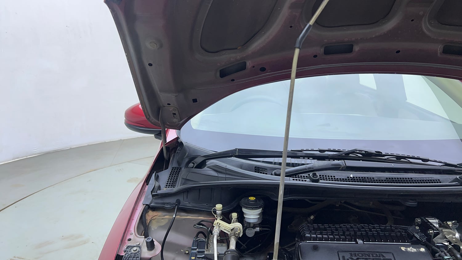 Used 2021 Honda City 4th Generation SV Petrol Petrol Manual engine ENGINE RIGHT SIDE HINGE & APRON VIEW