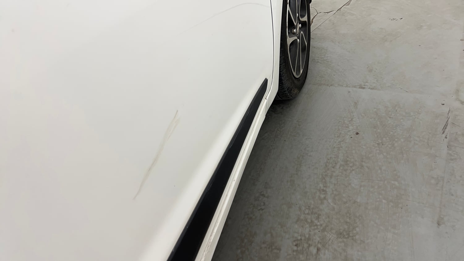Used 2018 Hyundai Grand i10 Sportz (O) AT 1.2 Kappa VTVT Petrol Automatic dents MINOR SCRATCH