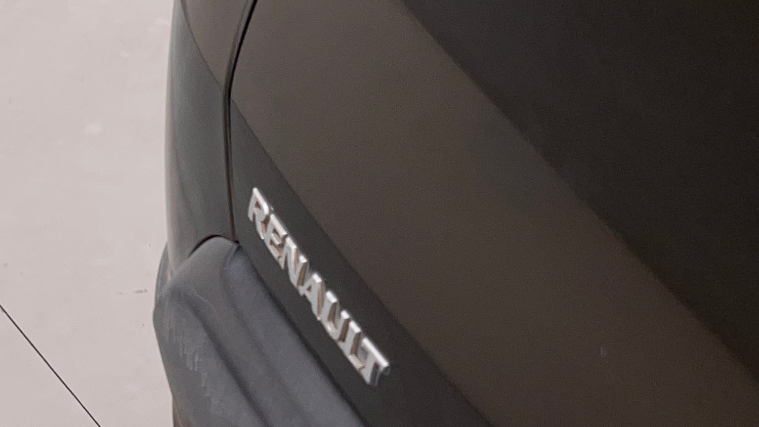 Used 2017 Renault Kwid 1.0 RXL AMT Petrol Automatic dents MINOR DENT