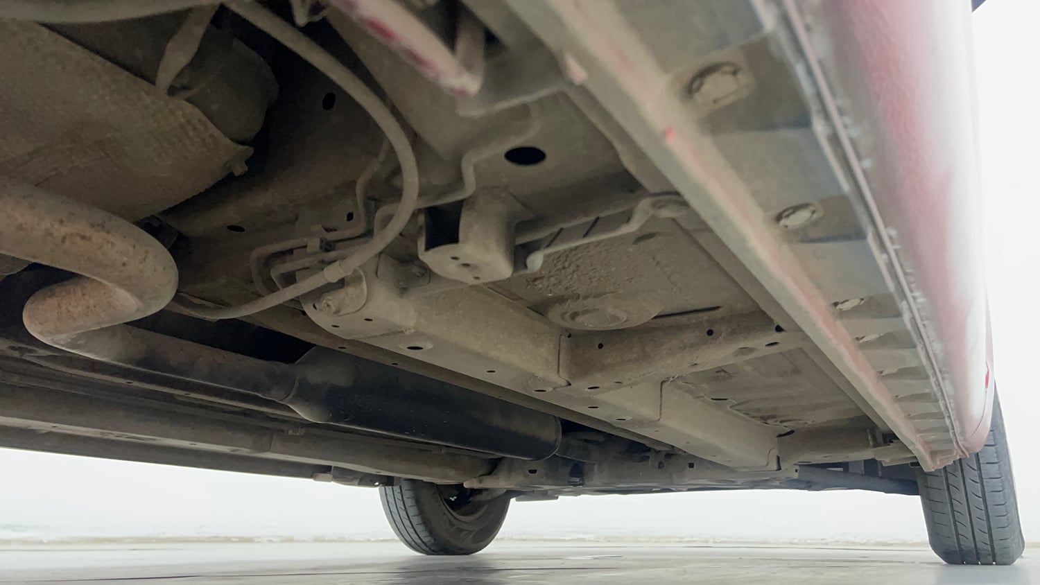 Used 2014 Maruti Suzuki Swift VXi Petrol Manual extra REAR RIGHT UNDERBODY VIEW