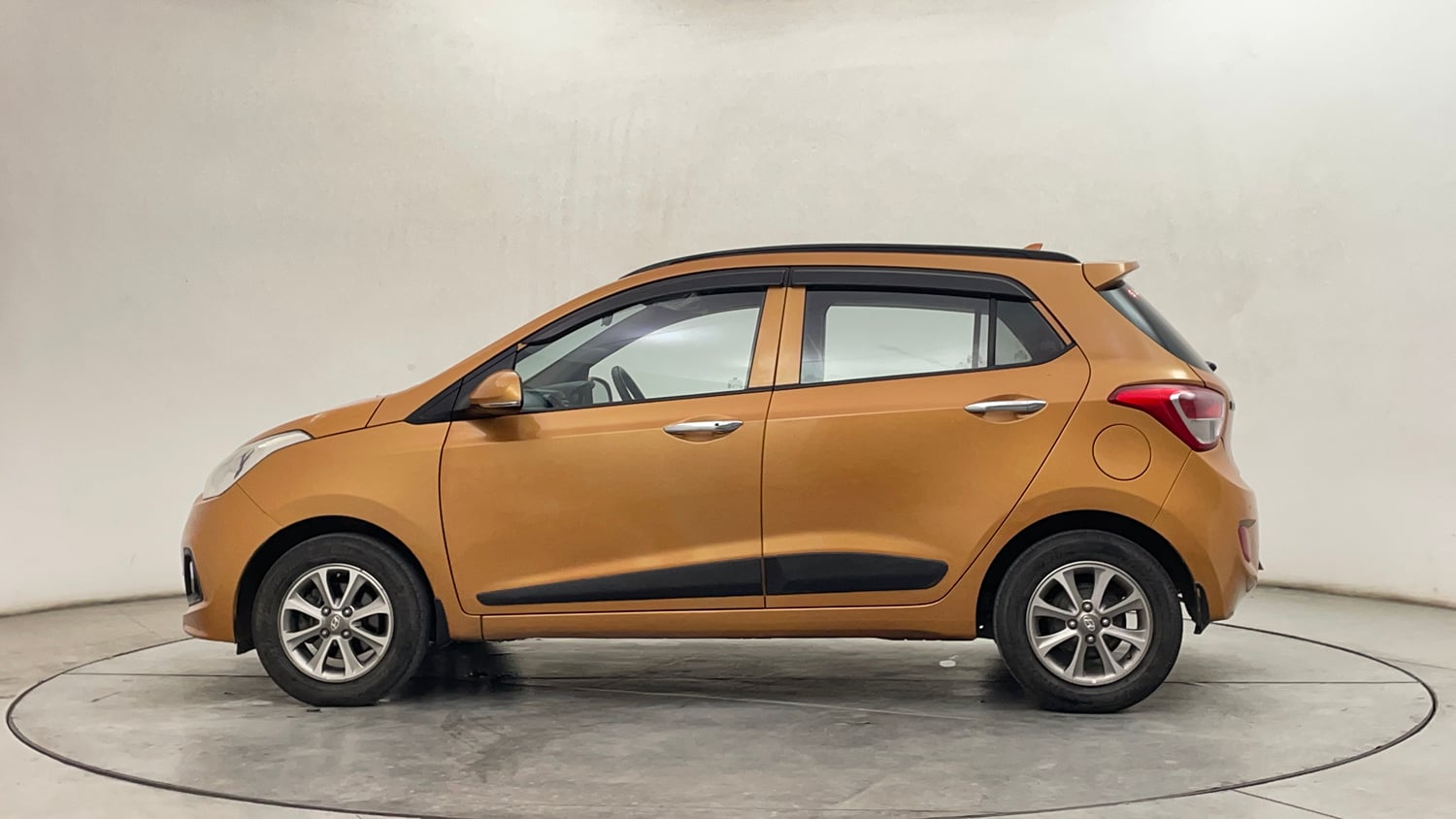 Used 2015 Hyundai Grand i10 Asta 1.2 Kappa VTVT Petrol Manual exterior LEFT SIDE VIEW