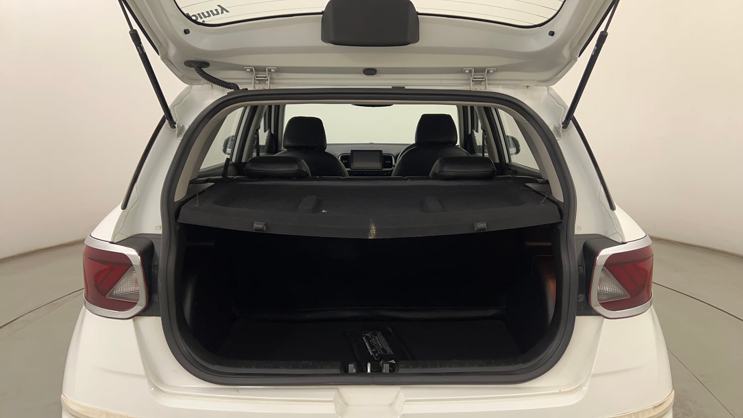 Used 2021 Hyundai Venue SX 1.0 Turbo Petrol Manual interior DICKY INSIDE VIEW