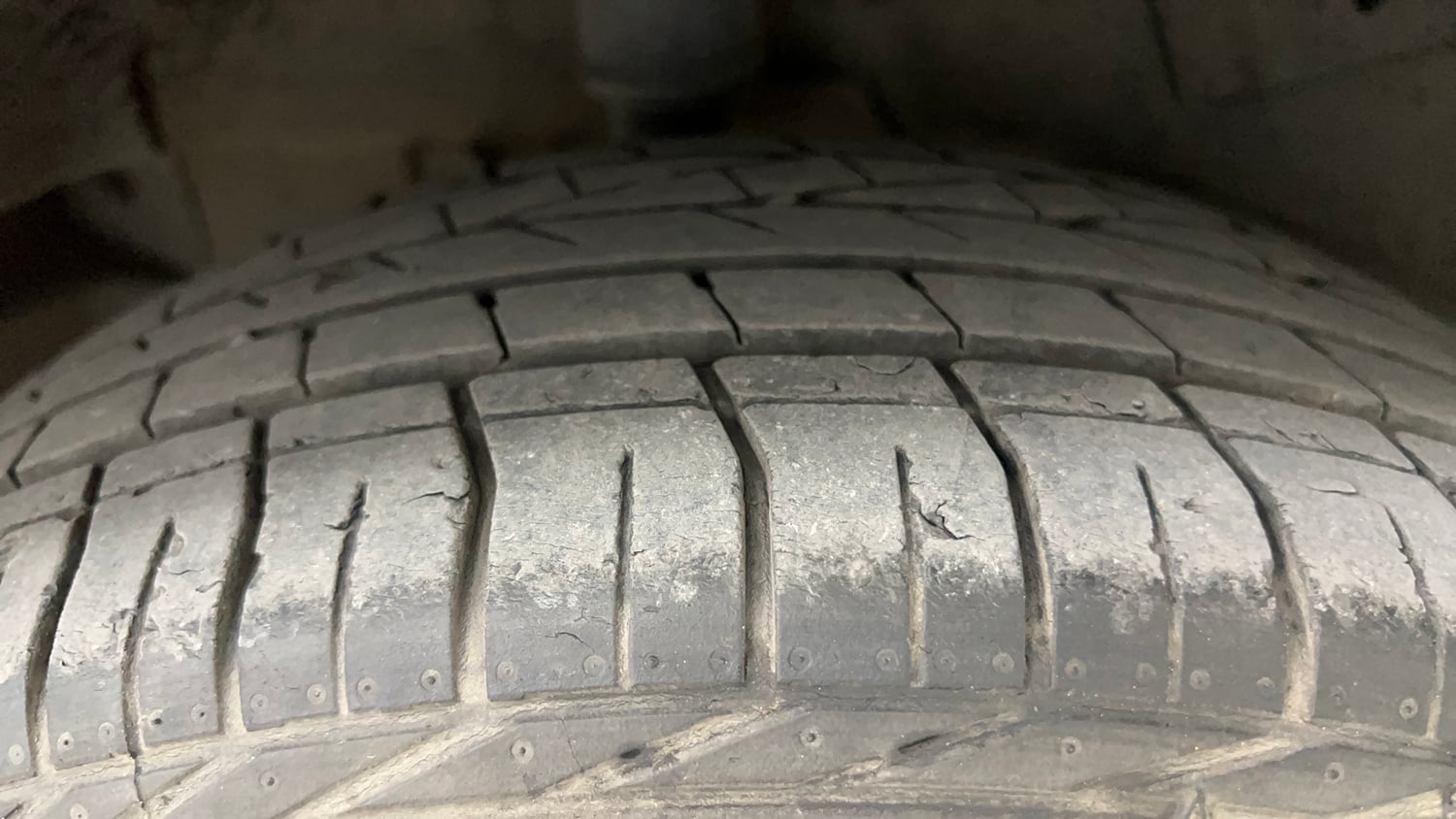 Used 2021 Tata Nexon XZA Plus Petrol Automatic tyres RIGHT REAR TYRE TREAD VIEW
