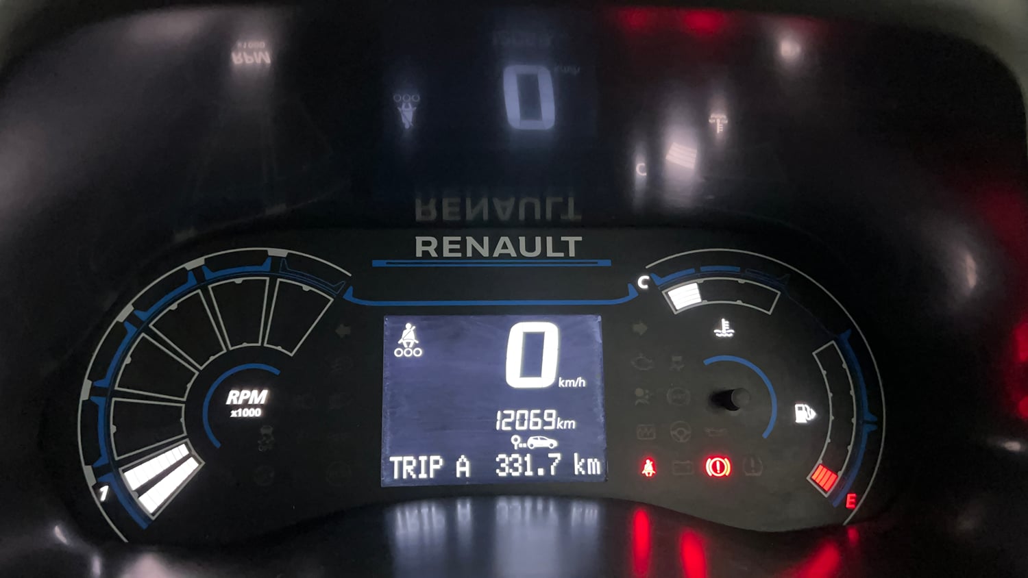 Used 2025 Renault Triber Evolution Petrol Manual interior CLUSTERMETER VIEW