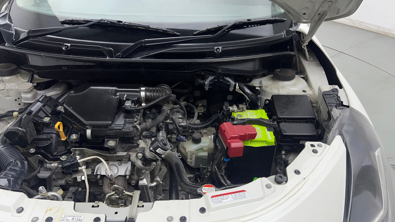 Used 2024 Maruti Suzuki Swift VXi (O) AMT Petrol Automatic engine ENGINE LEFT SIDE VIEW