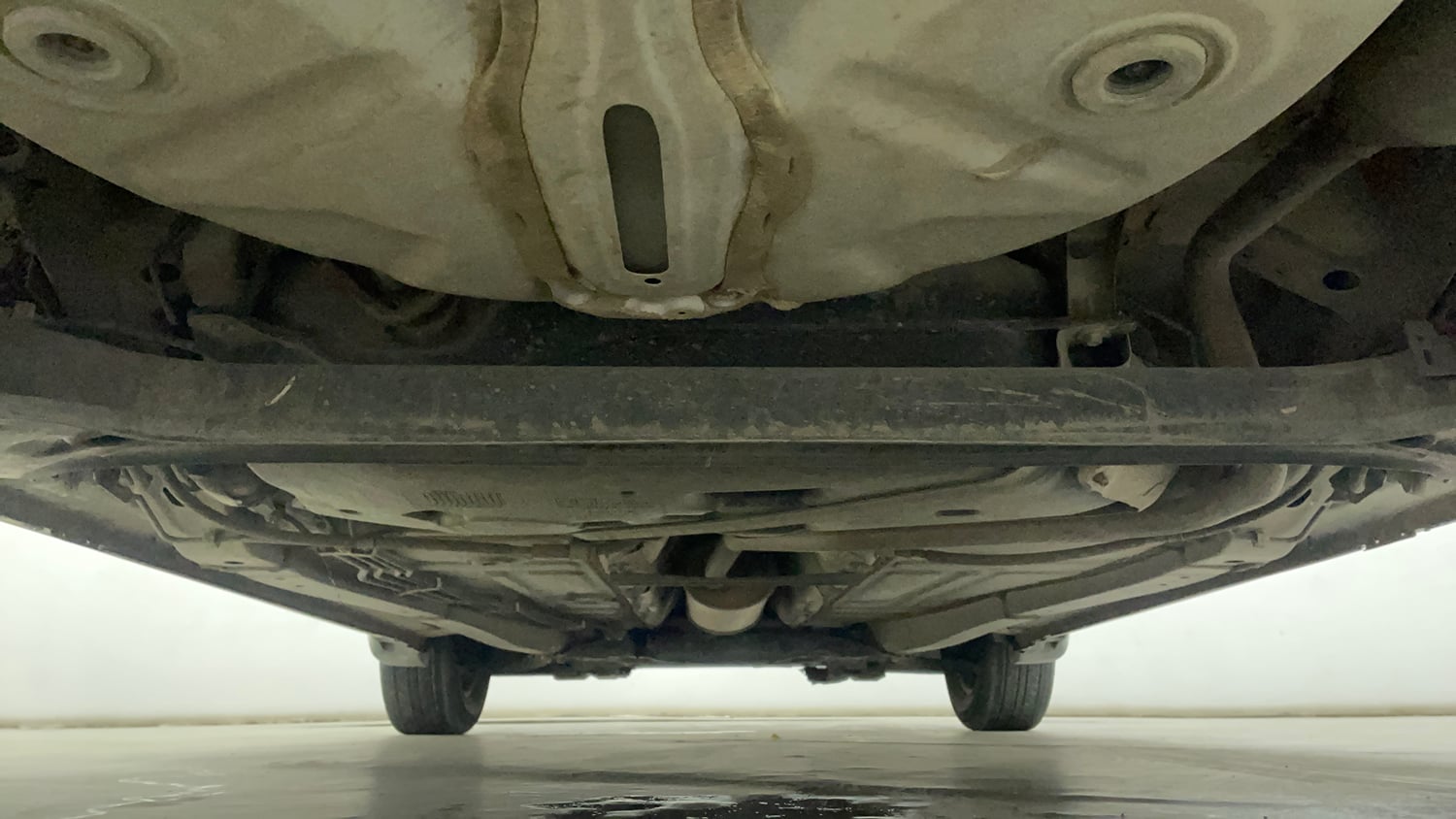 Used 2019 Maruti Suzuki Baleno Delta Petrol Manual extra REAR UNDERBODY VIEW (TAKEN FROM REAR)