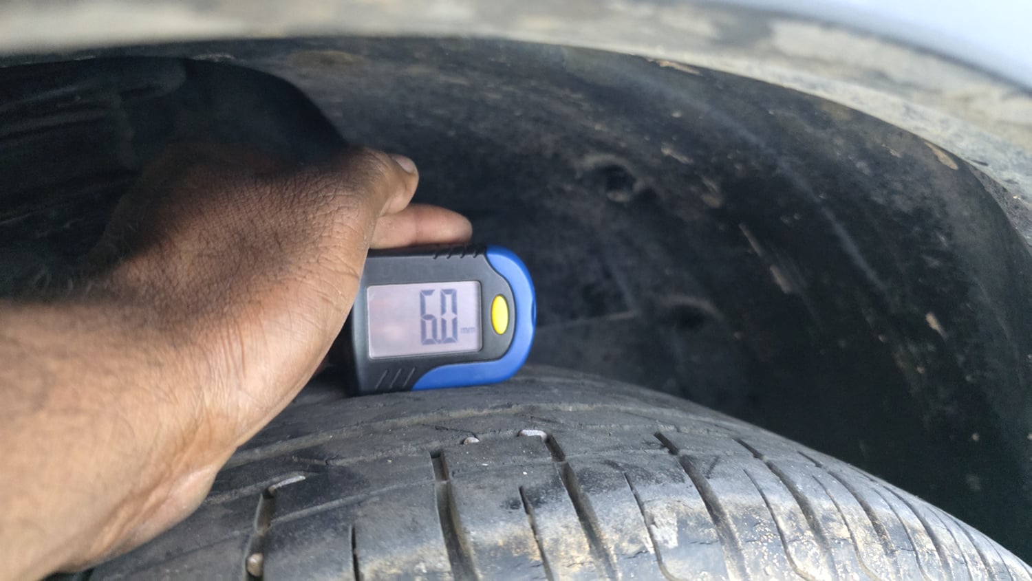 Used 2023 Tata Nexon XZ Plus LUXS Petrol Manual tyres LEFT FRONT TYRE TREAD VIEW