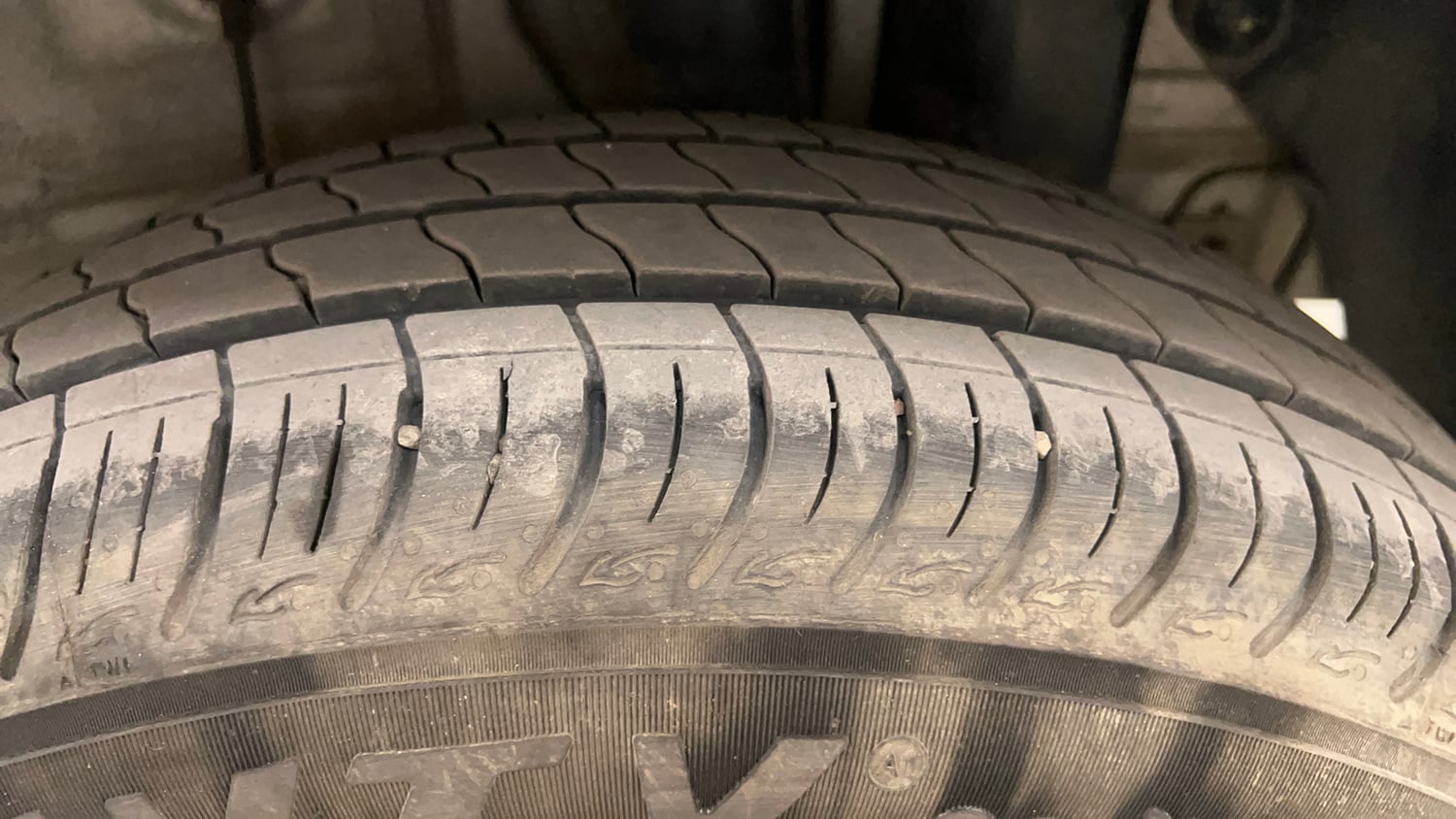 Used 2020 Hyundai Elite i20 Sportz Plus 1.2 Petrol Manual tyres LEFT REAR TYRE TREAD VIEW
