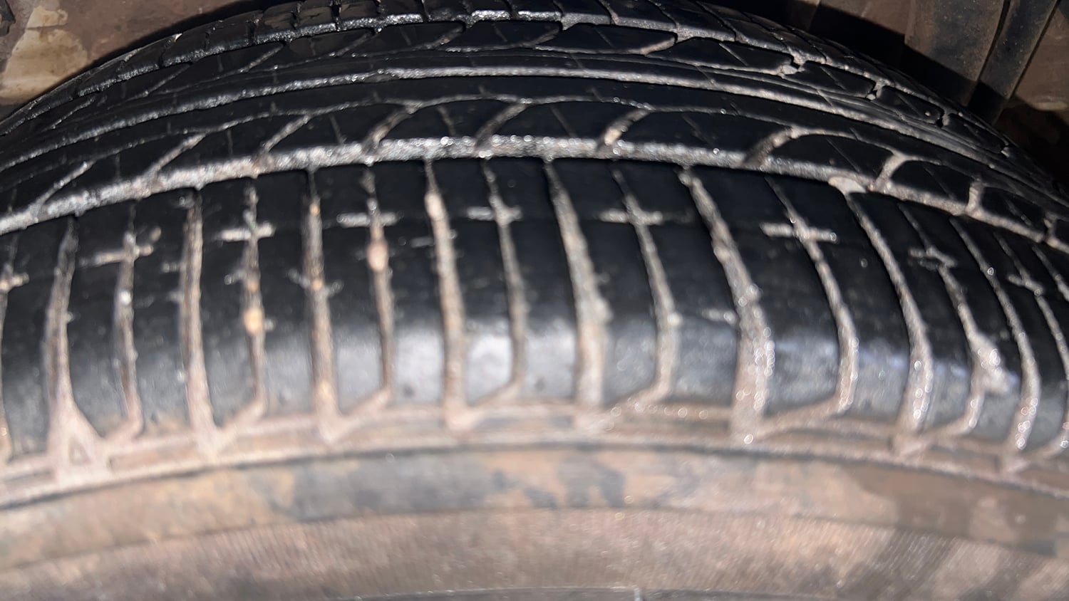 Used 2022 Tata Tiago XZA Plus Petrol Automatic tyres LEFT REAR TYRE TREAD VIEW