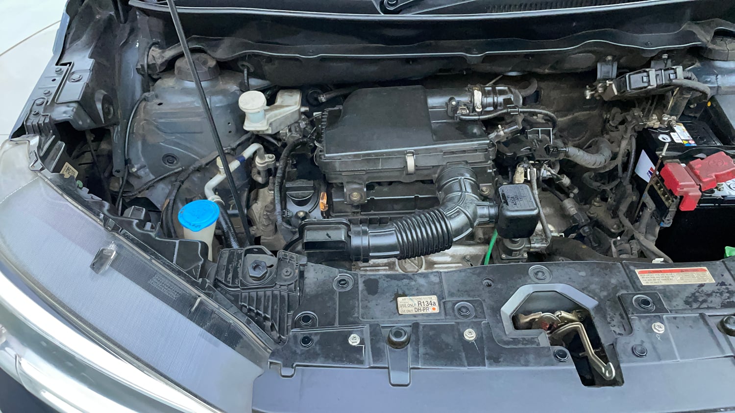Used 2022 Maruti Suzuki XL6 Alpha Plus AT Petrol Petrol Automatic engine ENGINE RIGHT SIDE VIEW