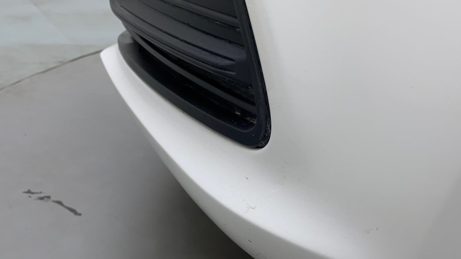 Used 2015 Volkswagen Polo Trendline 1.2L (P) Petrol Manual dents MINOR SCRATCH