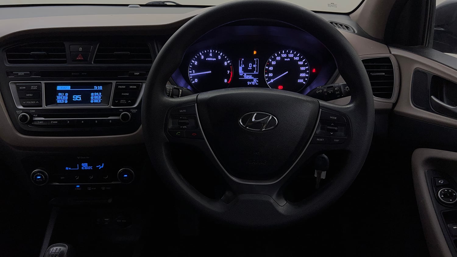Used 2017 Hyundai Elite i20 Sportz 1.2 Petrol Manual top_features Steering mounted controls