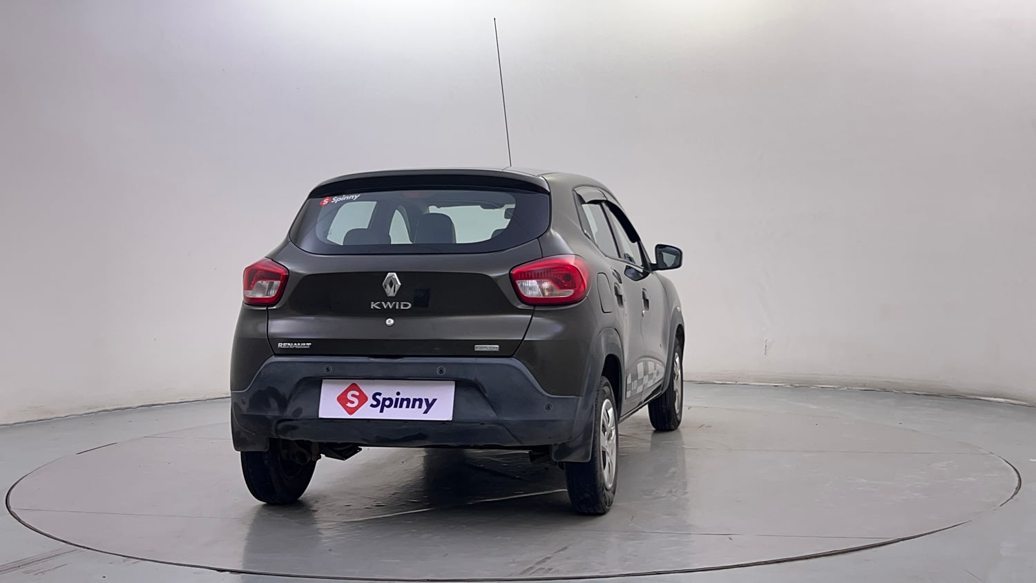 Used 2017 Renault Kwid 1.0 RXL AMT Petrol Automatic exterior RIGHT REAR CORNER VIEW