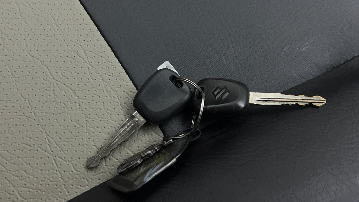 Used 2024 Maruti Suzuki Eeco 5 STR AC (O) CNG Cng Manual extra CAR KEY VIEW
