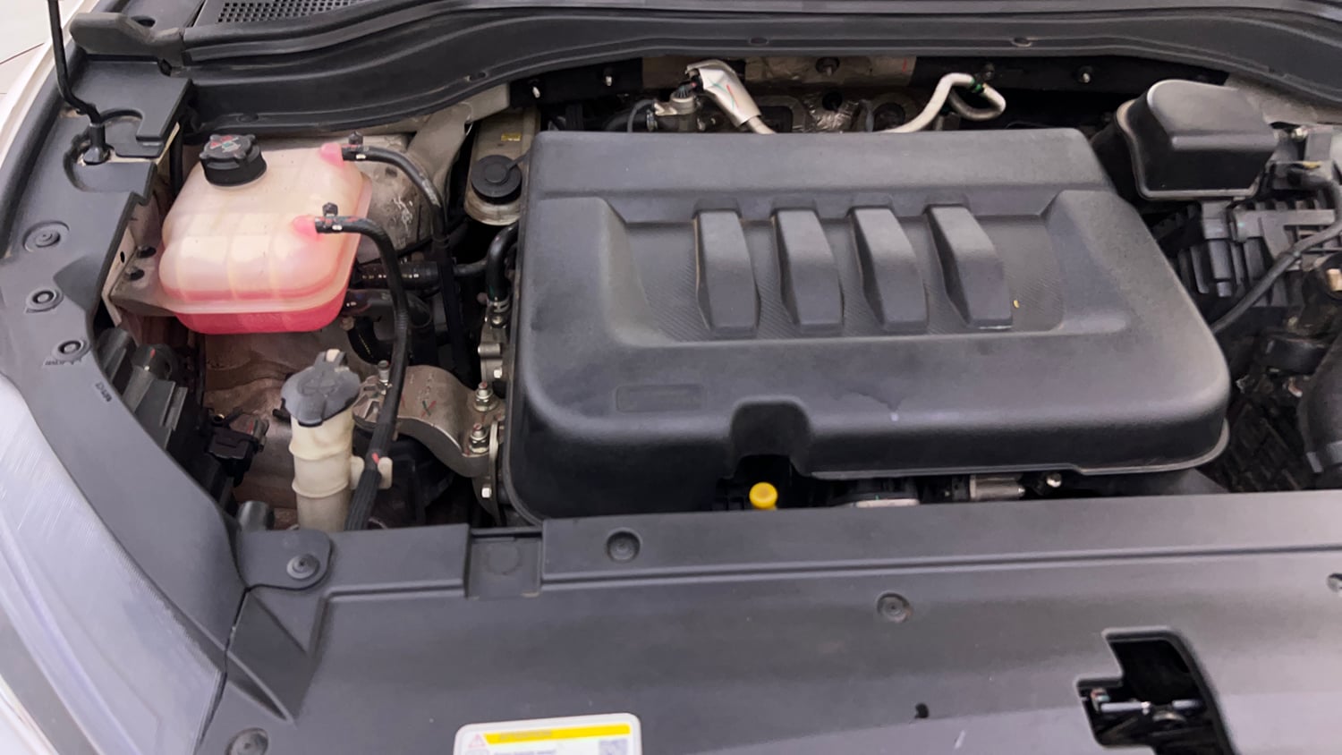 Used 2022 Mahindra XUV700 AX 5 Diesel AT 7 STR Diesel Automatic engine ENGINE RIGHT SIDE VIEW