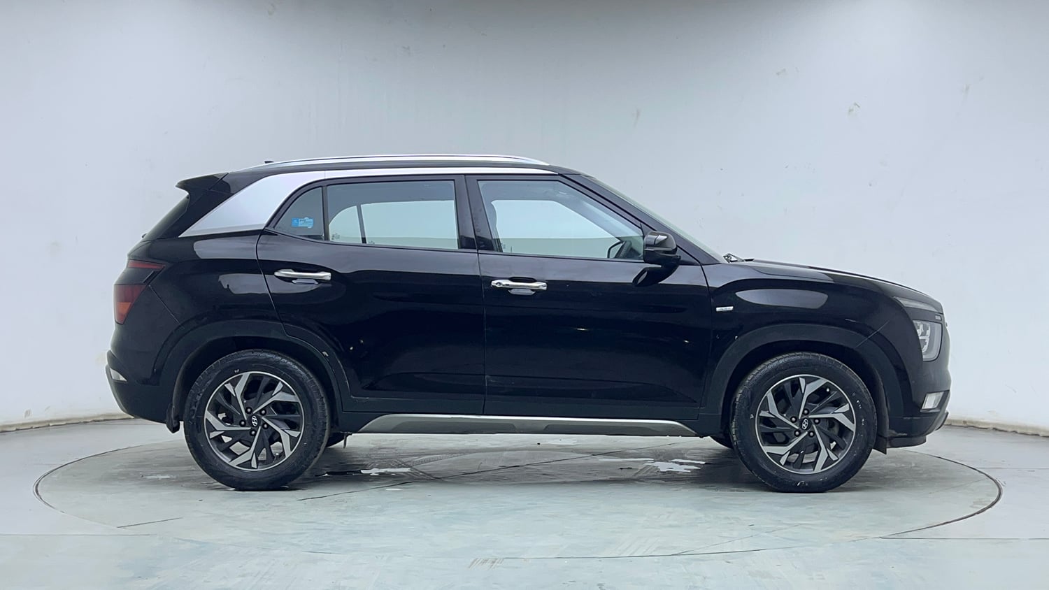 Used 2021 Hyundai Creta SX (O) 1.5 Petrol IVT Petrol Automatic exterior RIGHT SIDE VIEW