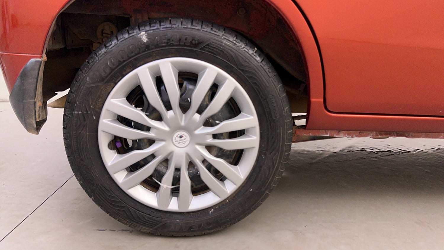 Used 2013 Maruti Suzuki Alto K10 VXi Petrol Manual tyres RIGHT REAR TYRE RIM VIEW