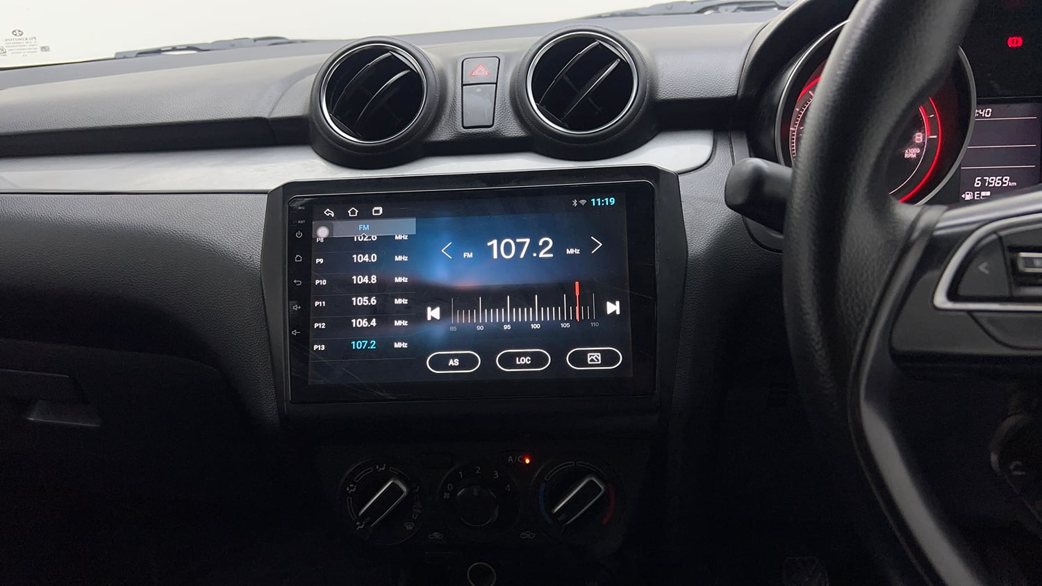 Used 2020 Maruti Suzuki Swift VXi Petrol Manual top_features Integrated (in-dash) music system